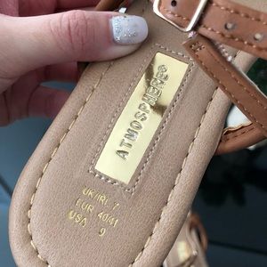 Tan sandals w/ gold accents